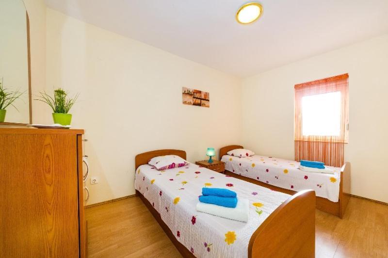 Apartment Nin - Vrsi At The Beach エクステリア 写真